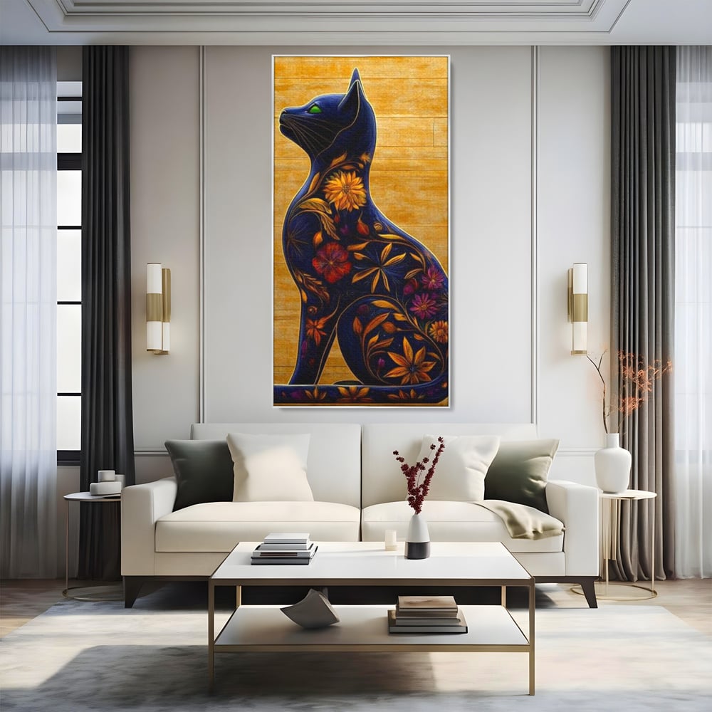 Tablou canvas cu tablou canvas cu pisica albastra decorata cu flori, in rama de aluminiu argintiu, pe perete intr-un living